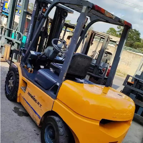 3噸叉車(chē)出租